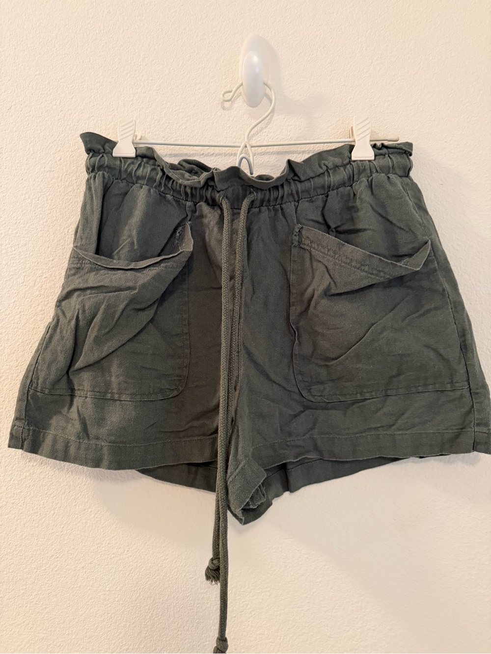 Universal Thread Olive Green High-Waist Drawstring Pocket Shorts